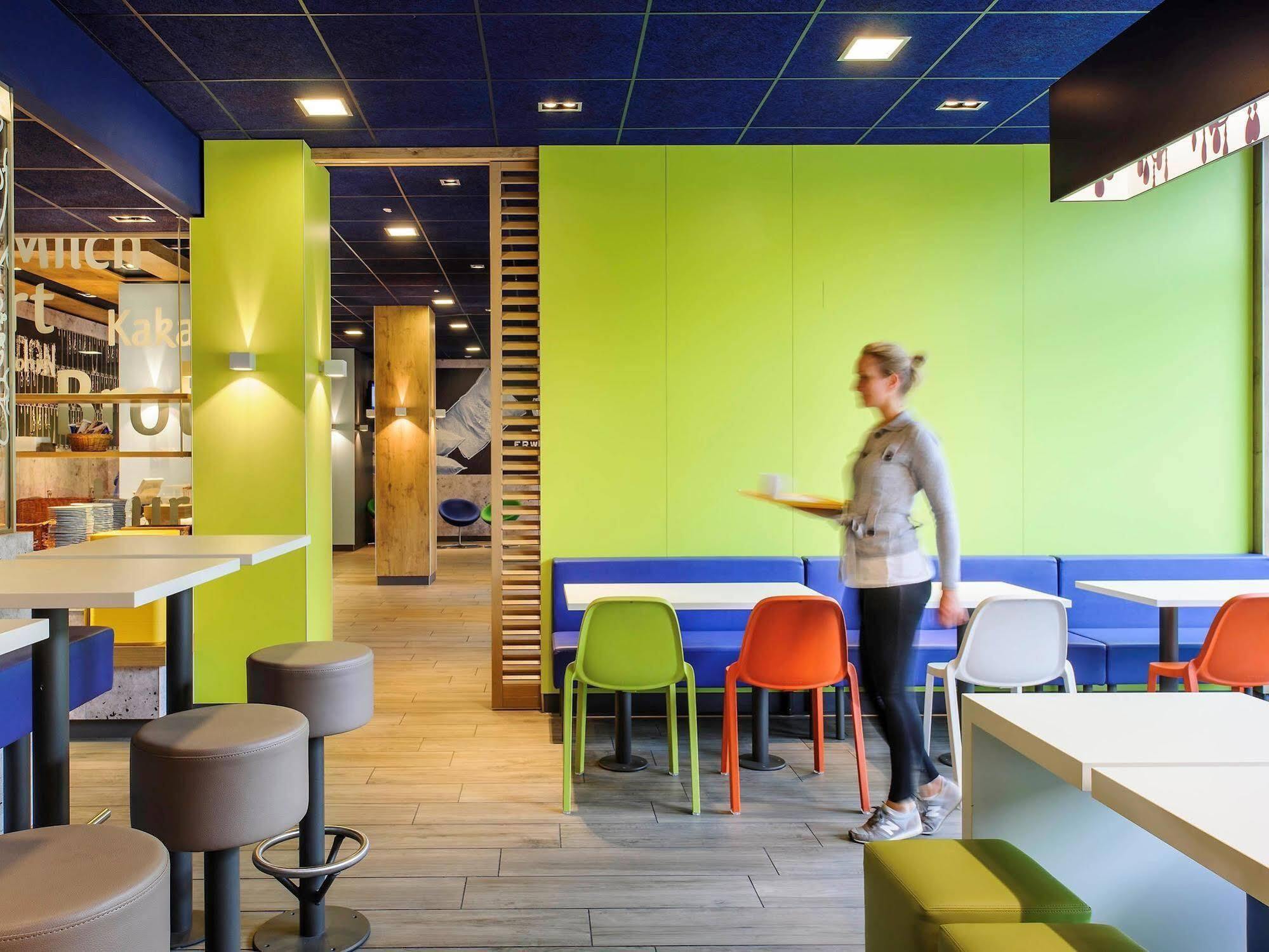 Ibis Budget Manchester Salford Quays Exterior photo